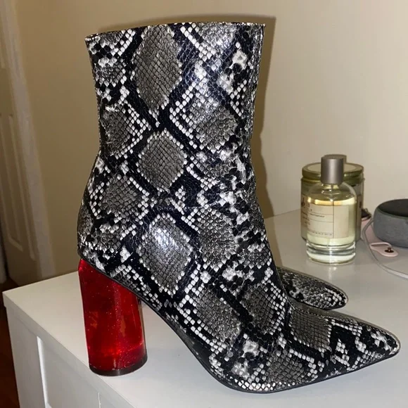 Jeffrey Campbell Shoes Rare Jeffrey Campbell Snakeskin Booties
